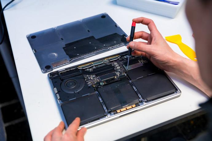 reparación y desbloque de iphone y macbook